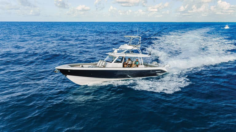 Everglades 455cc offshore