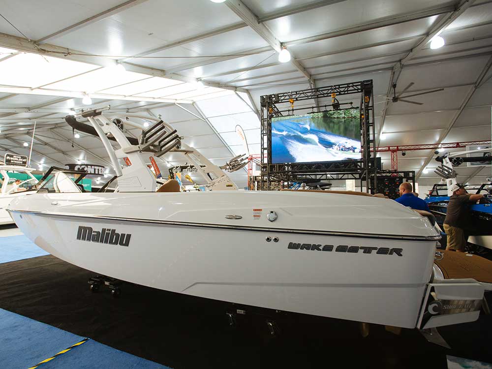 Malibu Boats 25 LSV