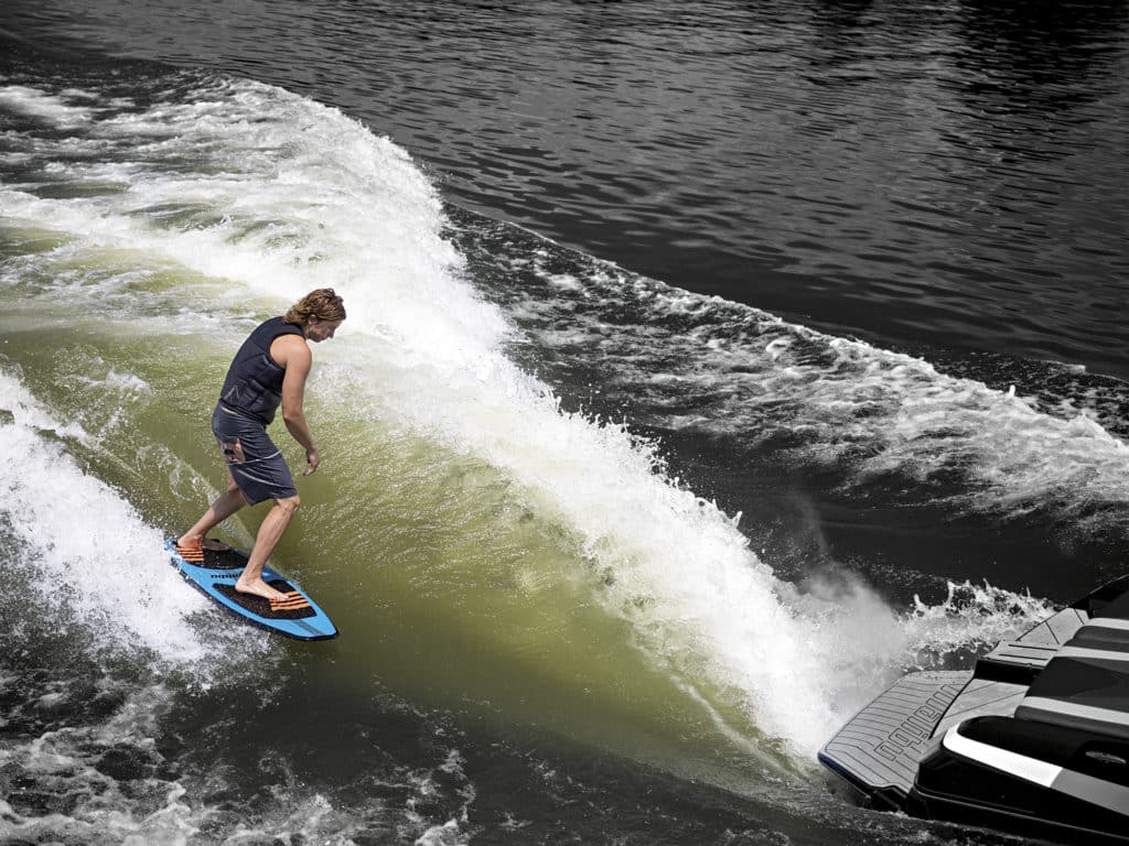 Malibu 21 VLX Wakesurfing Review