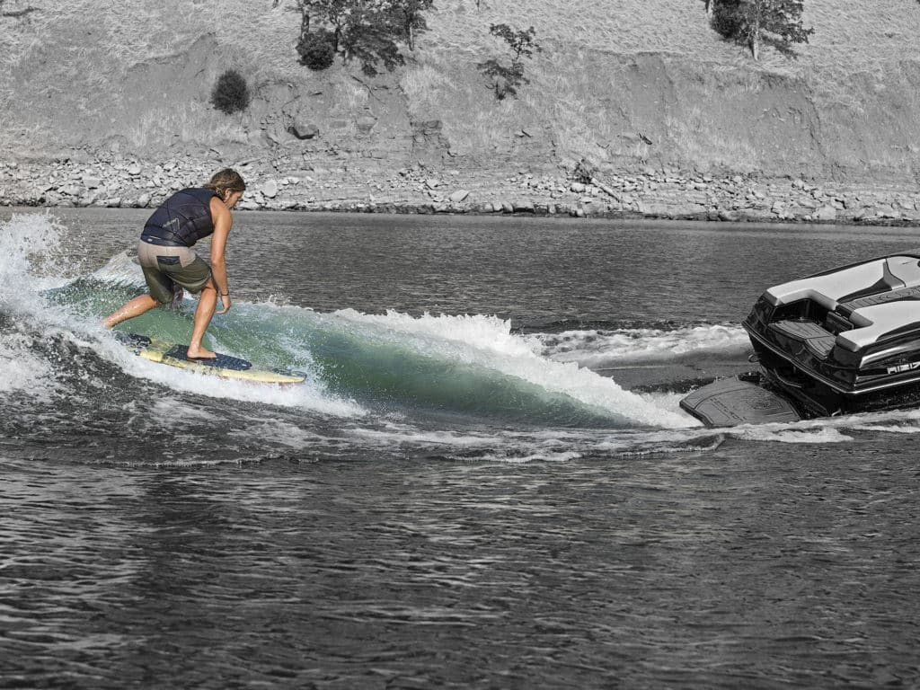 Centurion Ri217 Wakesurfing Review