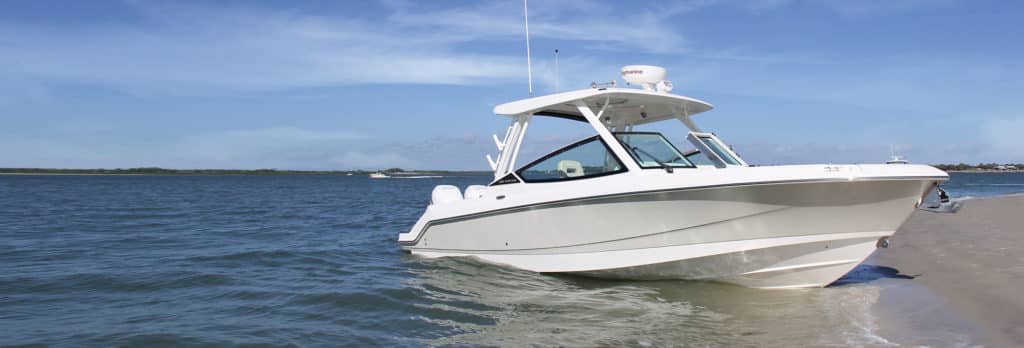 Boston Whaler 280 Vantage beached