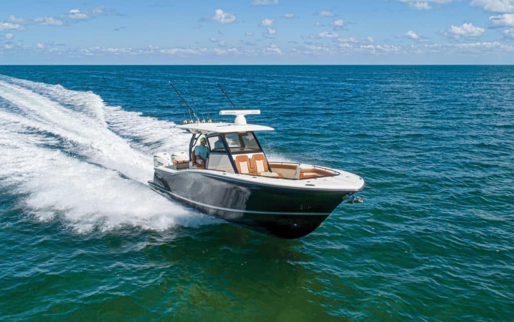 Scout 330 LXF running to the fishing grounds
