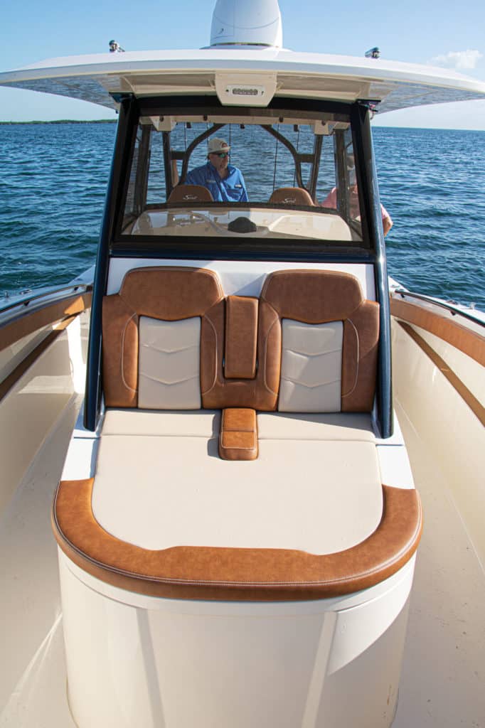 Scout 330 LXF forward-console seating