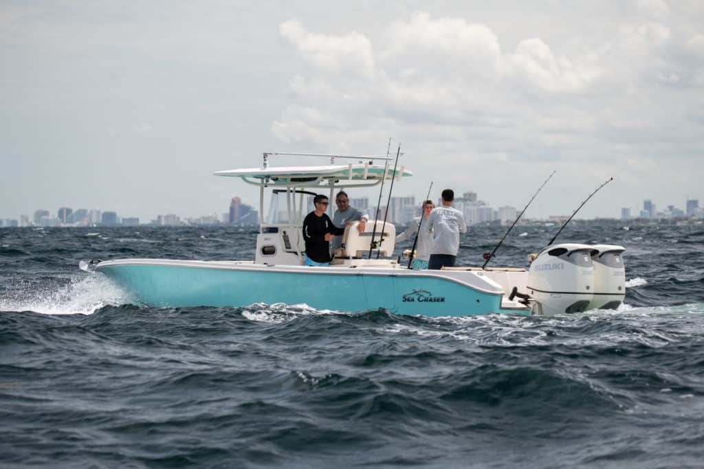 Sea Chaser 30 CC fishing offshore