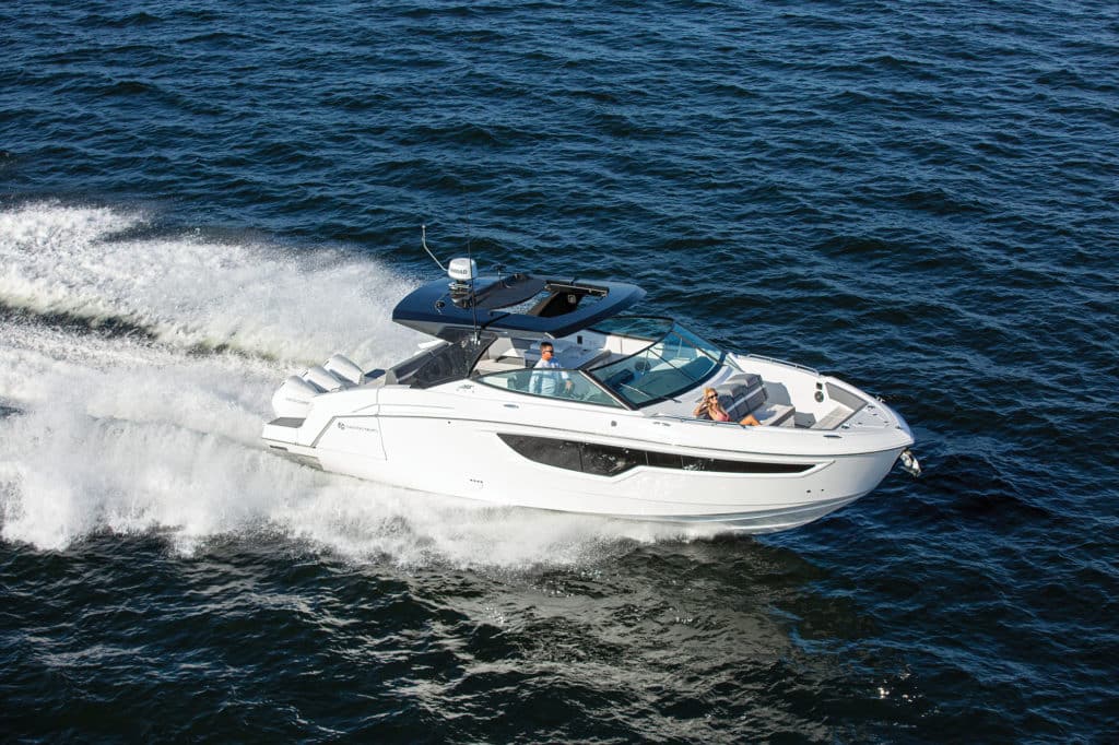 Cruisers Yachts 38 GLS running shot