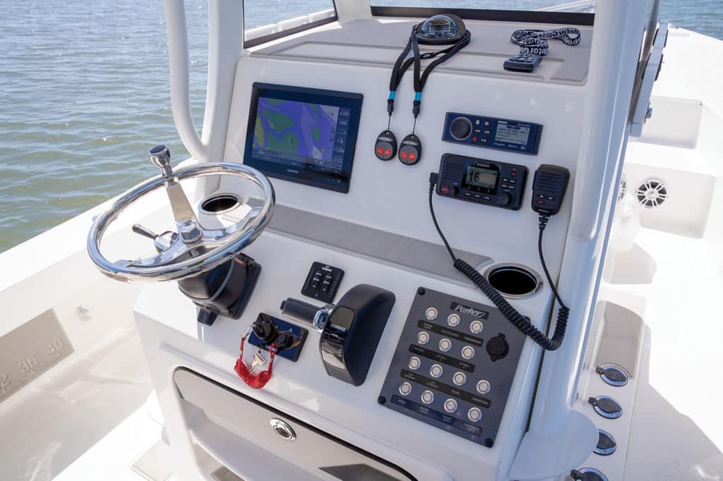 Parker Boats 26SH helm