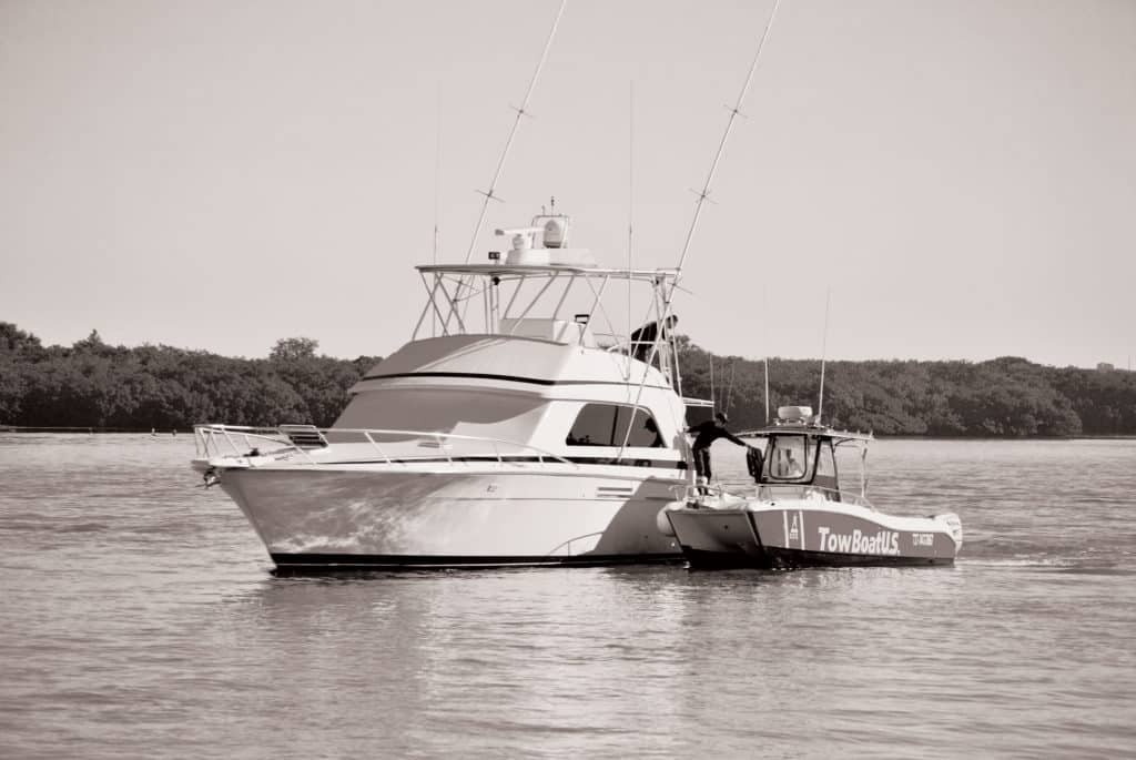 TowBoatUS giving assistance to a boater