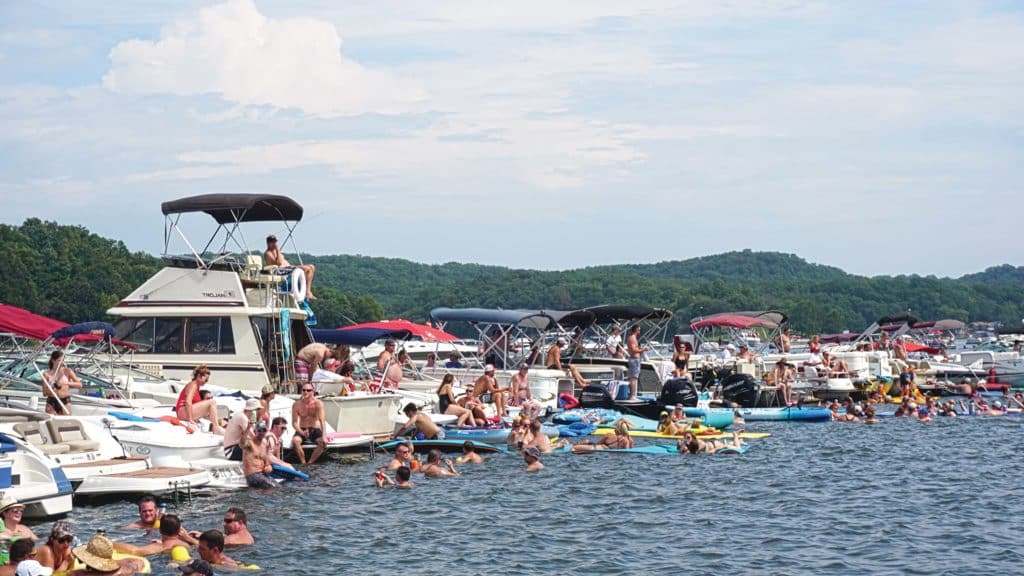 Large number of boats tied together