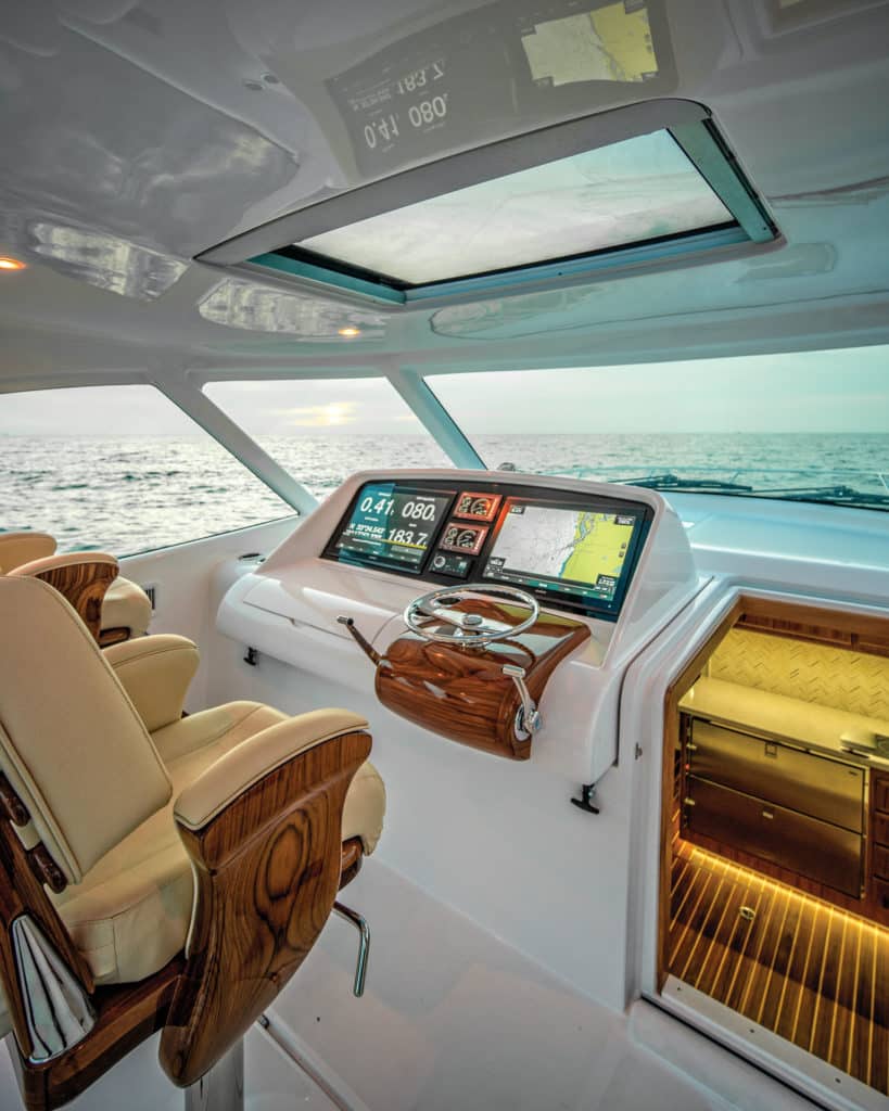 Mag Bay Yachts 42 Hardtop helm