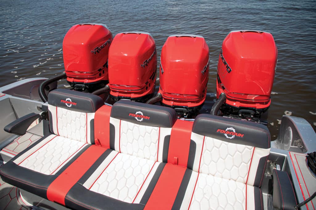 Fountain 38SC aft seating