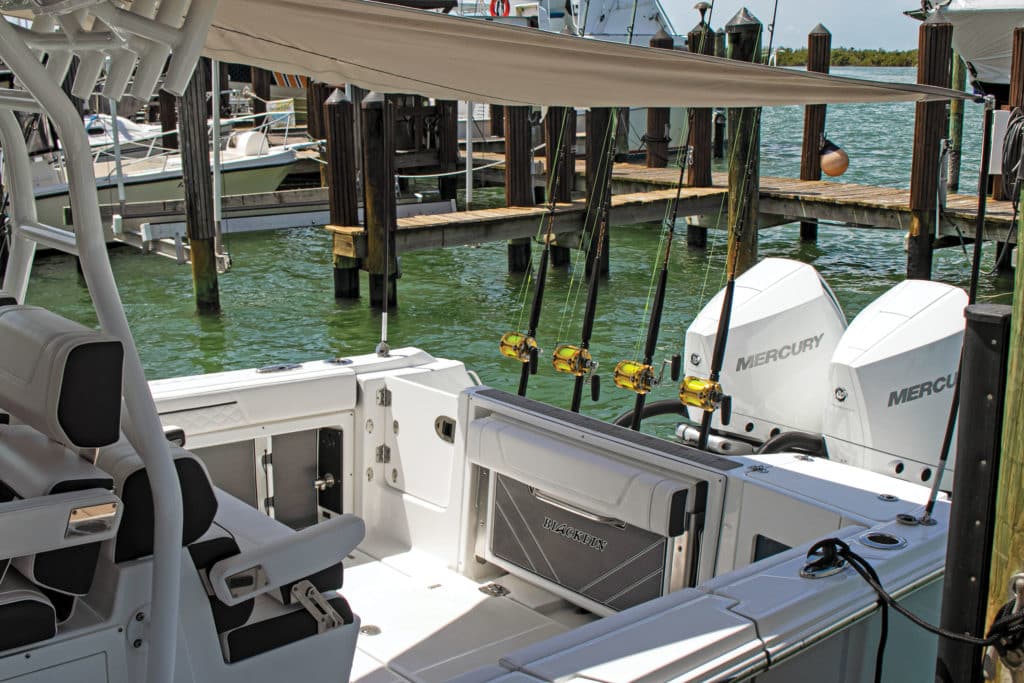 Blackfin 302CC cockpit