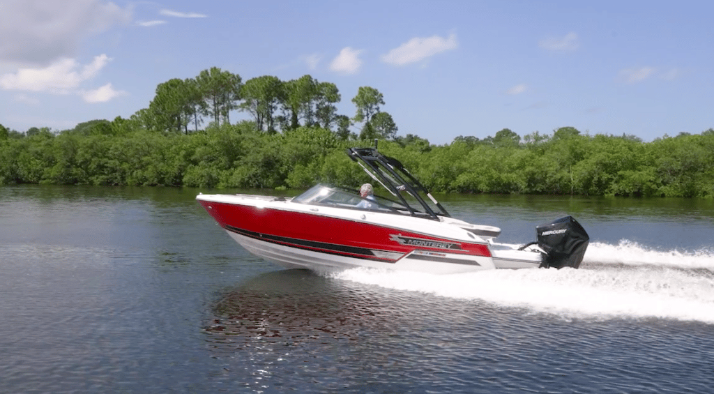 Monterey 215SS running across the lake