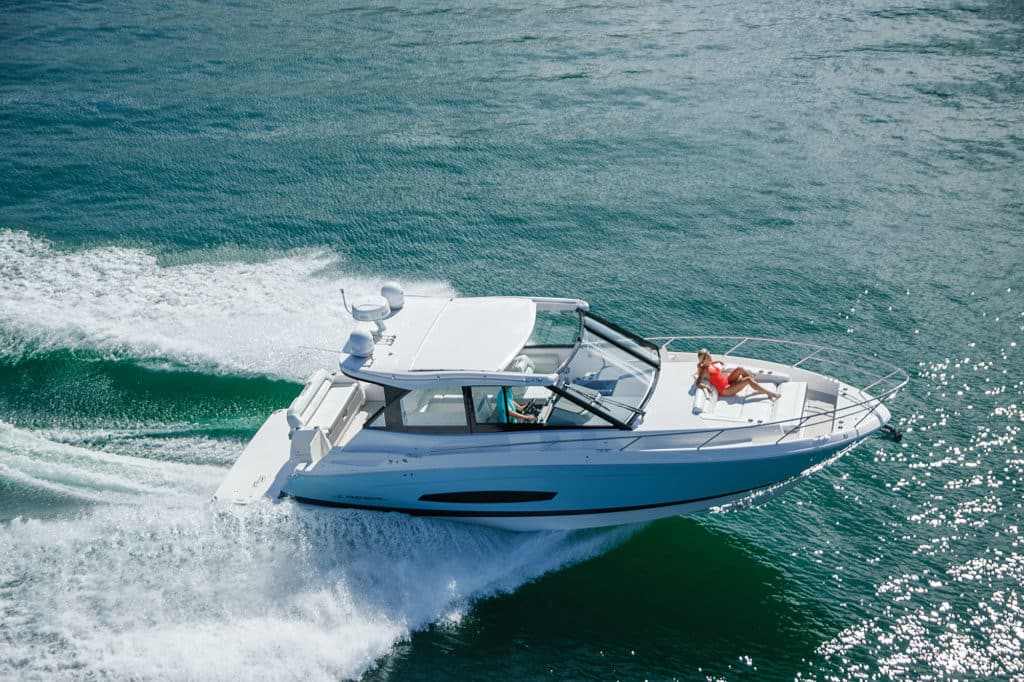 Regal 36 Grande Coupe running offshore