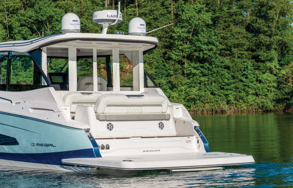 Regal 36 Grande Coupe transom seating