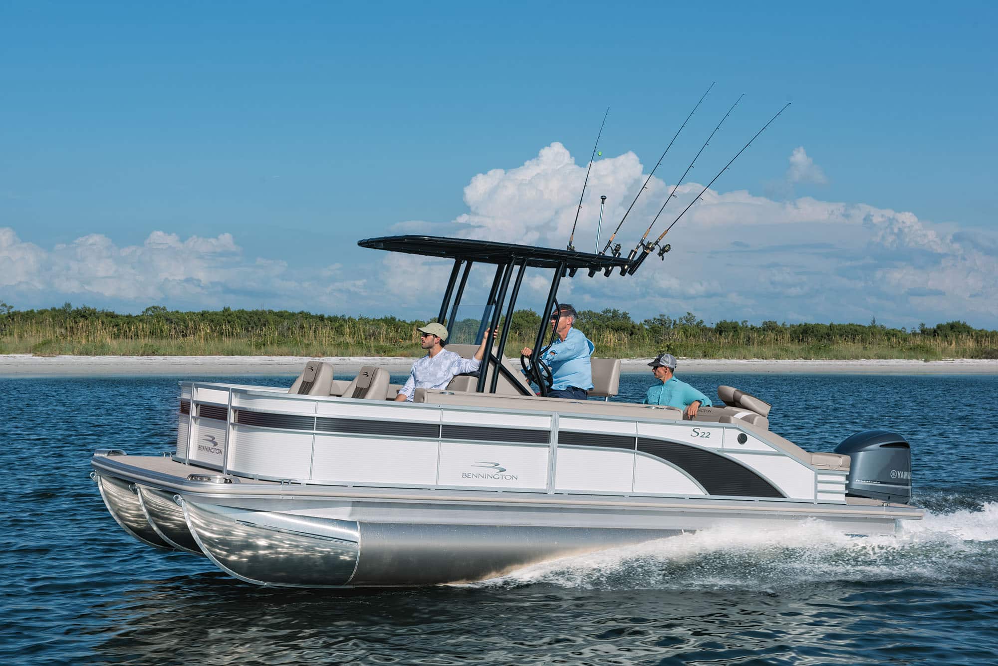 Bennington 23 SCCTTX Boat Test, Pricing, Specs