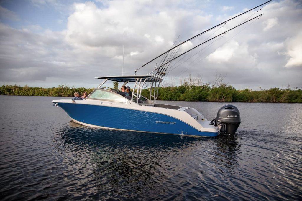 Stingray Boats 269DC cruising inshore