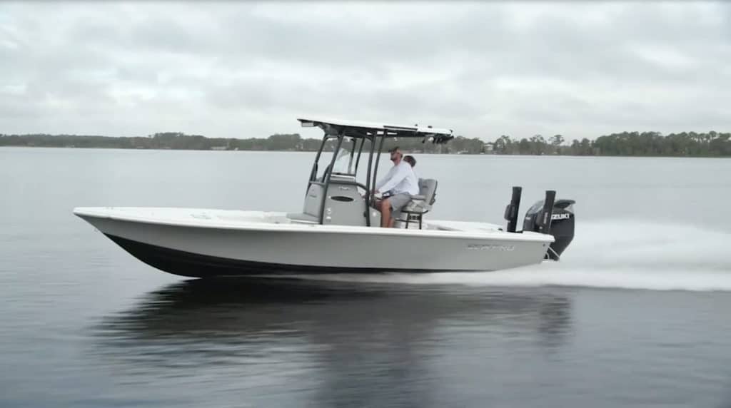 Sea Pro 248 DLX Bay running shot