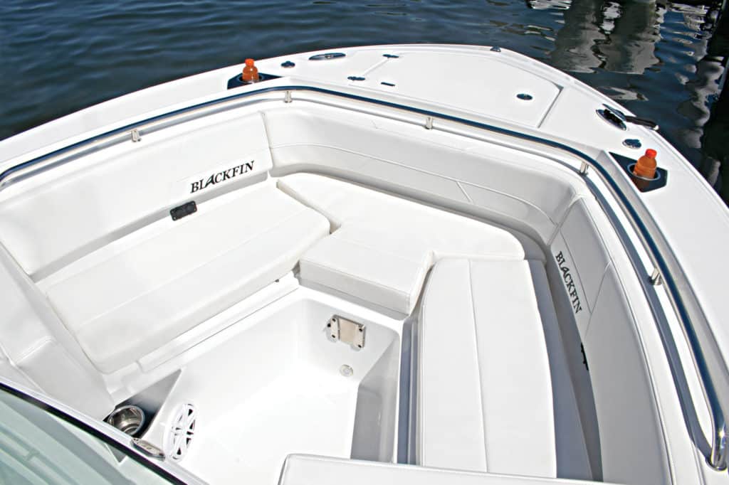 Blackfin 242 DC bow seating