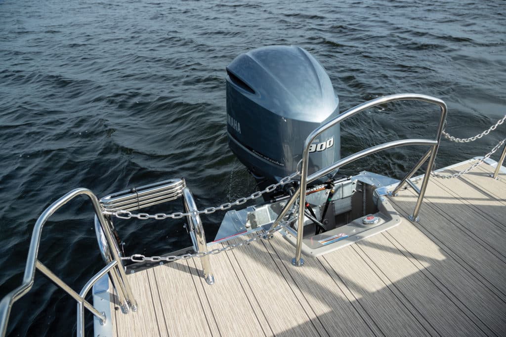 Premier 250 Grand Majestic RL aft platform