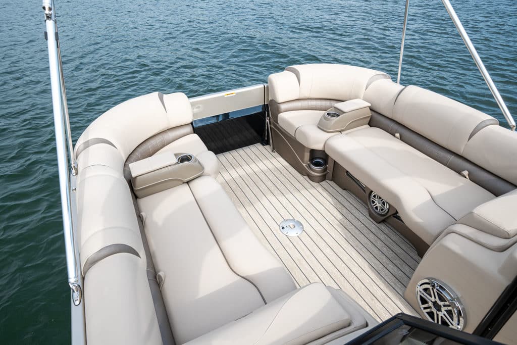 Tahoe Pontoons 2585 Grand Tahoe QL bow seating