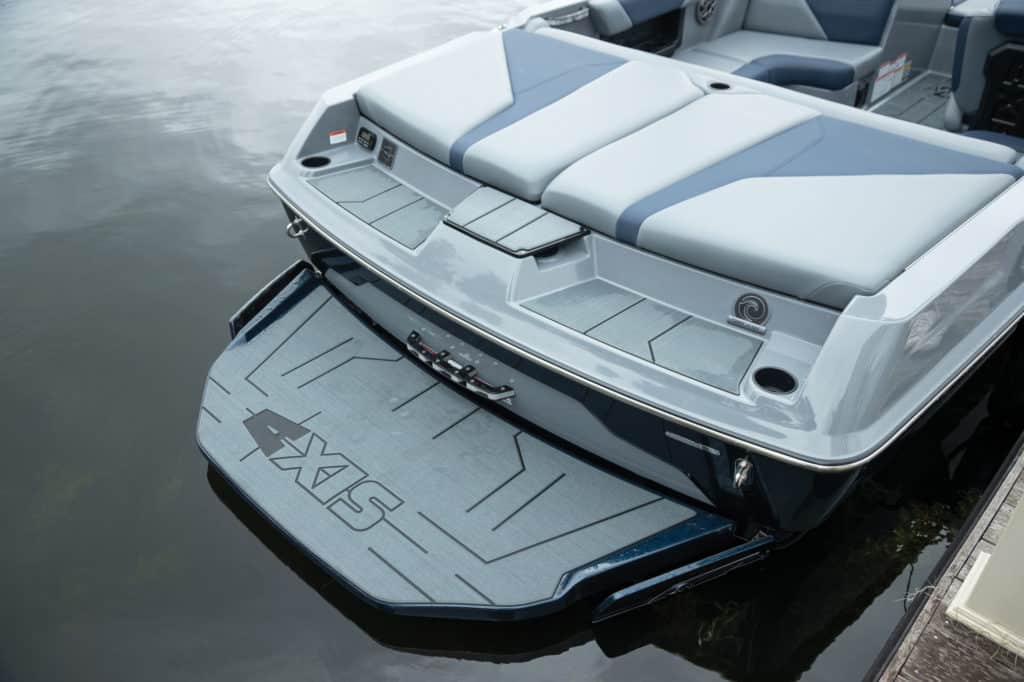 Axis A20 transom