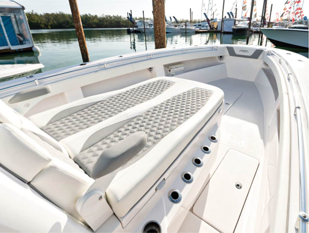 Invincible 39 Open Fisherman bow seating