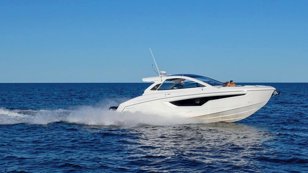 Cruisers Yachts 42 GLS running offshore