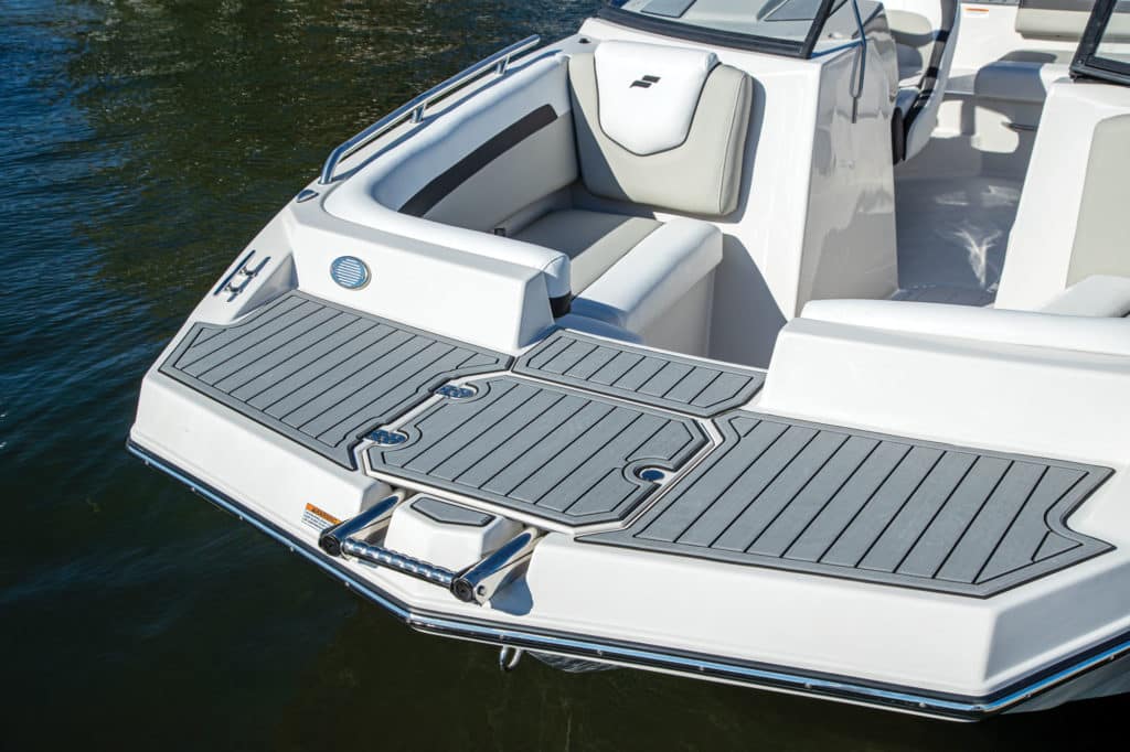 Starcraft SVX 190 OB bow seating