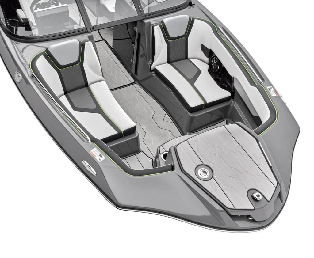 Yamaha 255XD bow seating