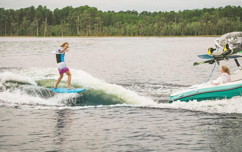 MasterCraft XT23 pulling a wakesurfer