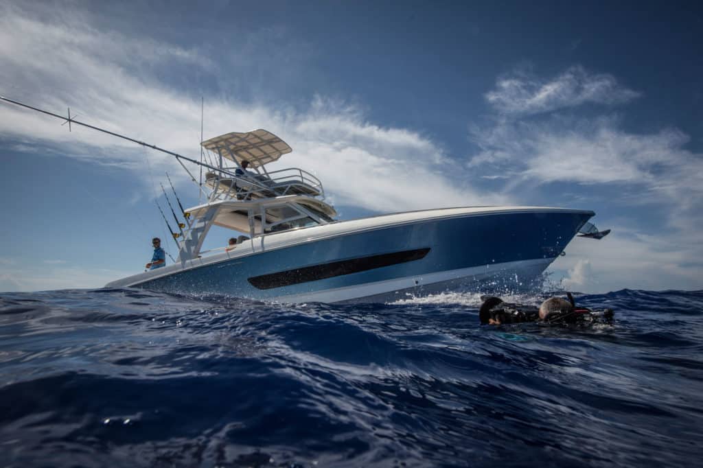 Boston Whaler 420 Outrage at sea