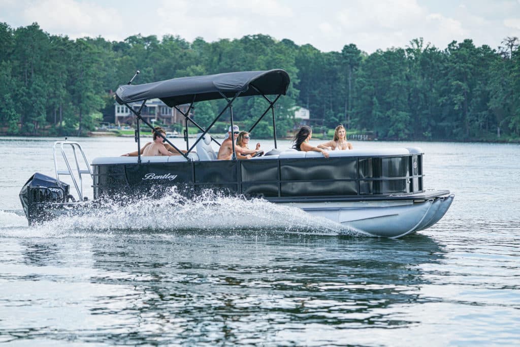 Boating with friends on the Bentley Pontoons 223 Bentley Navigator