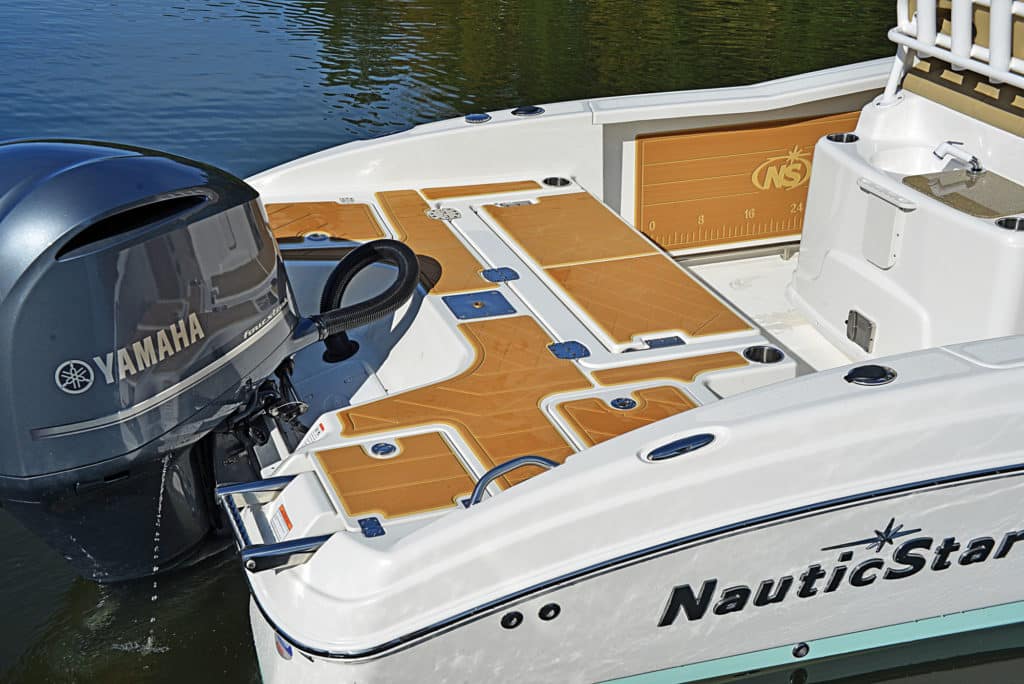 2019 NauticStar 251 Hybrid