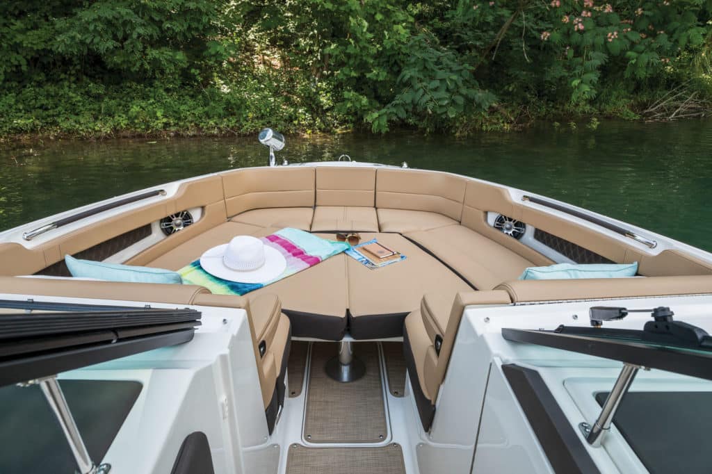 2019 Sea Ray SLX 310 OB