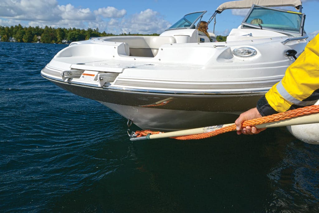 Rendering Aid: How to Safely Tow Other Boats