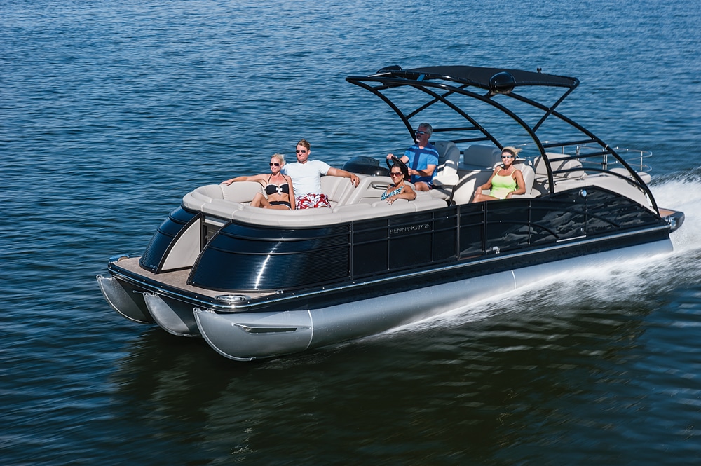 Pontoon Boat Power: Sterndrive vs Outboard