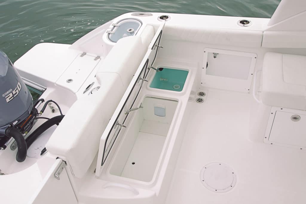 EdgeWater Powerboats Unveils the New 230CX at 2019 Miami Boat Show