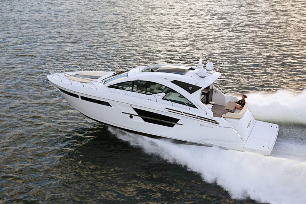 Cruisers Yachts 54 Cantius