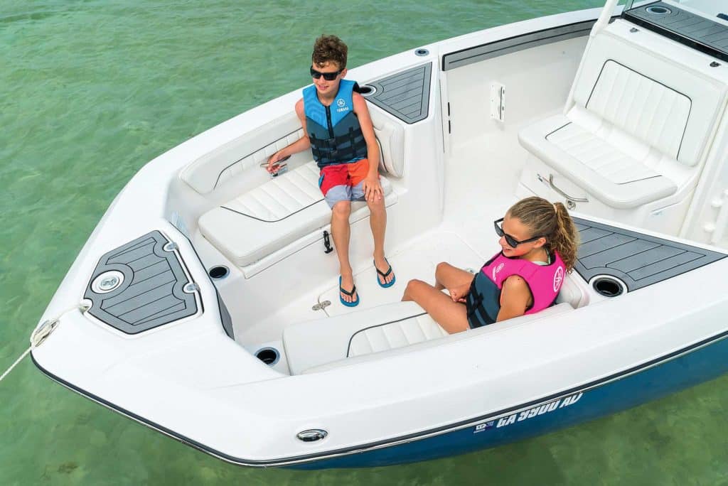 JetBoatPilot 2018 Yamaha 210 FSH Swim Platform Features 