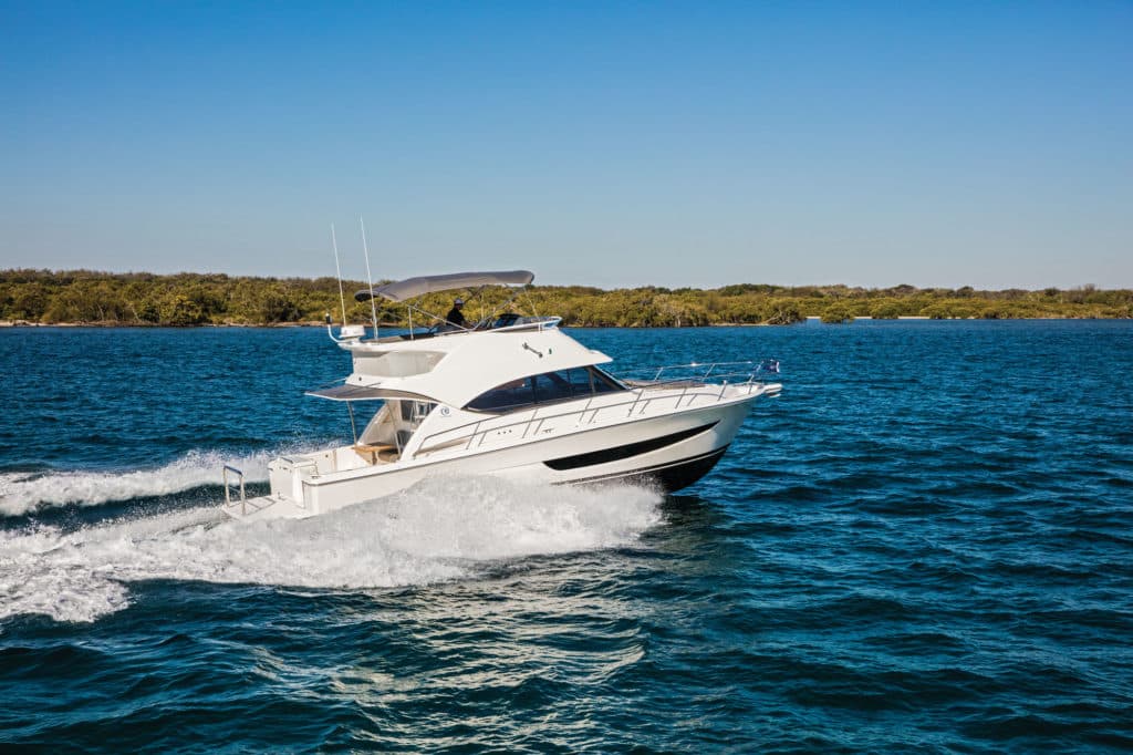 Riviera 39 Sports Motor Yacht Boat Test