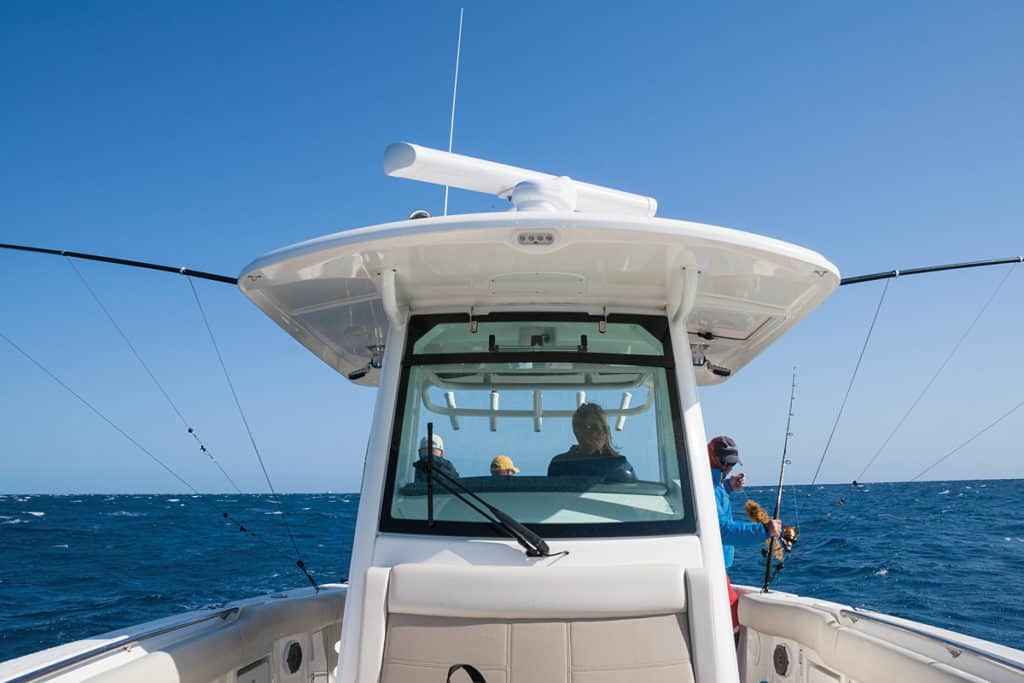 Boston Whaler 330 Outrage