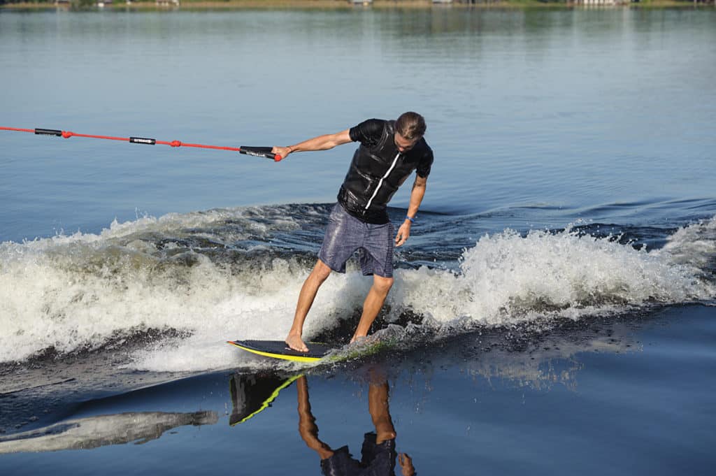 Wakesurfing 101