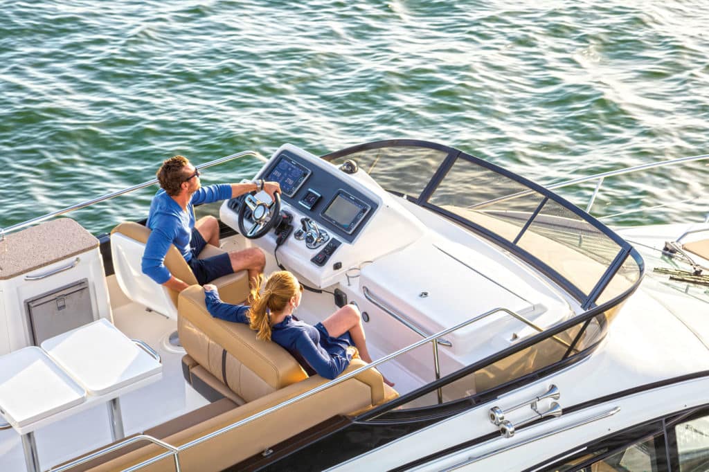 Advantages of Flybridge Boats