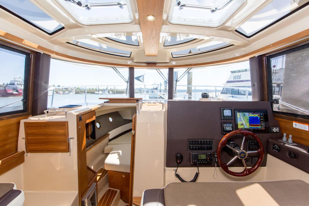 Advantages of Flybridge Boats