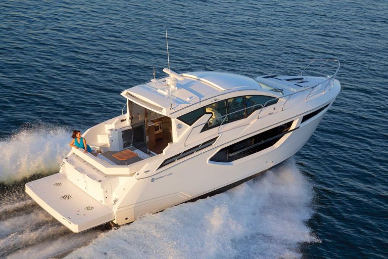 Cruisers Yachts Cantius 42