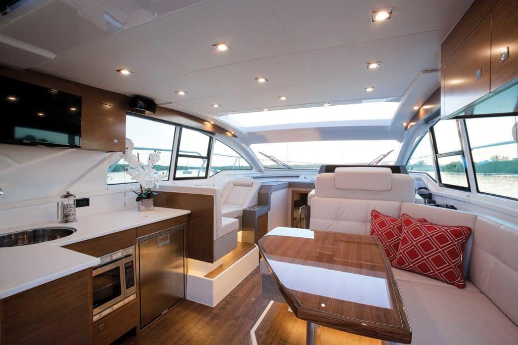 Cruisers Yachts Cantius 42