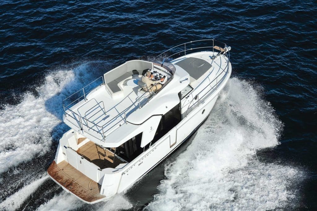 Advantages of Flybridge Boats