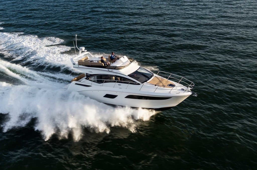 Advantages of Flybridge Boats