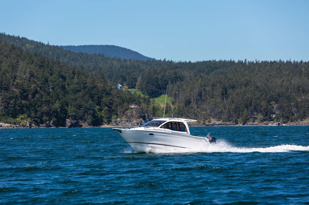 Cutwater C-24 Coupe Running Shot