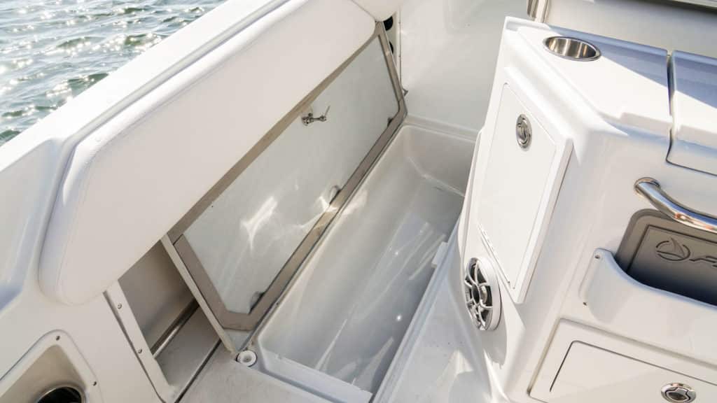 Finseeker 220 Center Console storage